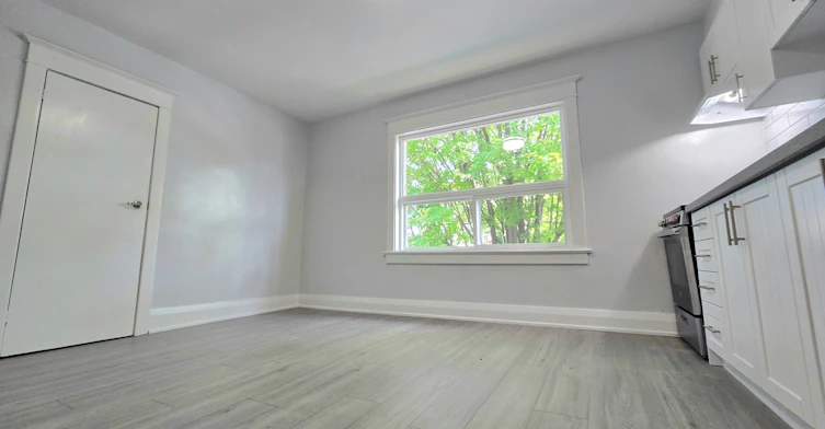 Upper-344 Glebeholme Boulevard, Toronto, ON, M4C 1V1 - 4