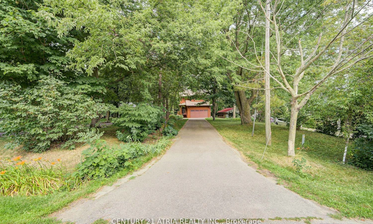 2671 Thickson Road S