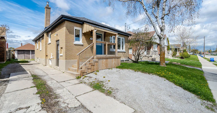 UPPER LEVEL-102 Wilson Road S, Oshawa, ON, L1H 6B7 - 2