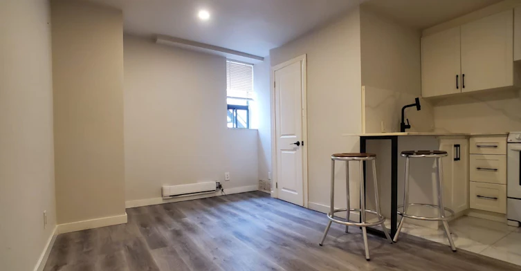 1C-575 Pape Avenue, Toronto, ON, M4K 3R5