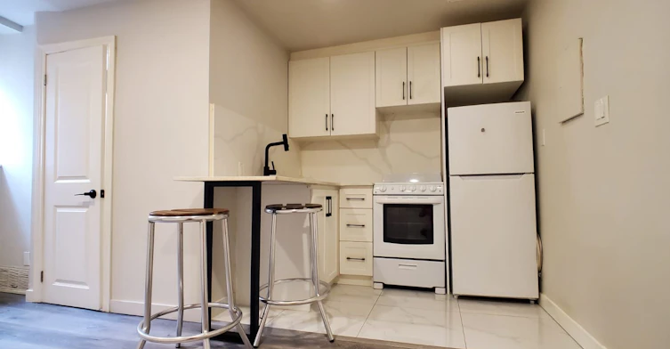1C-575 Pape Avenue, Toronto, ON, M4K 3R5 - 2