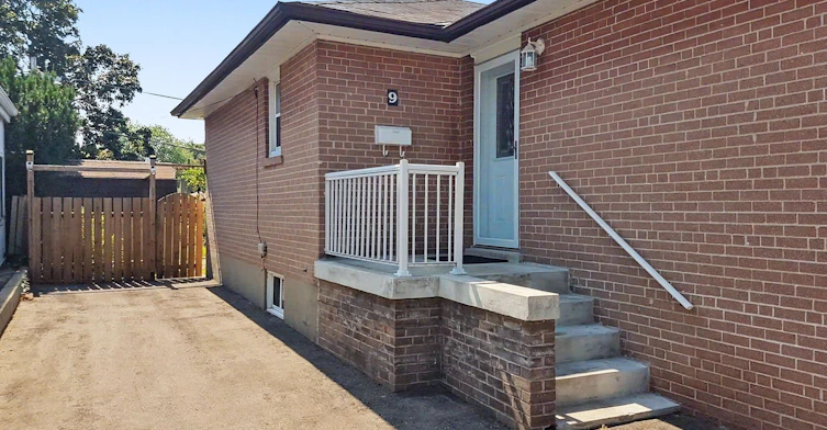 9 Stanwell Drive, Toronto, ON, M1P 4H6 - 2