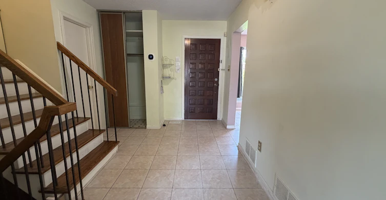 43 Bushmills Square, Toronto, ON, M1V 1K5 - 3