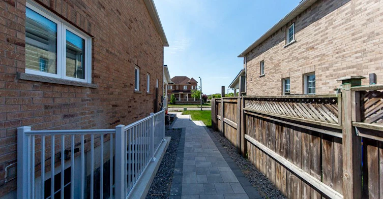 114 Medland Avenue, Whitby, ON, L1P 1T5 - 4