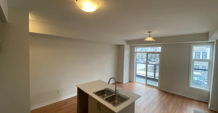 426 Okanagan Path, Oshawa, ON, L1H 1C7 - 4