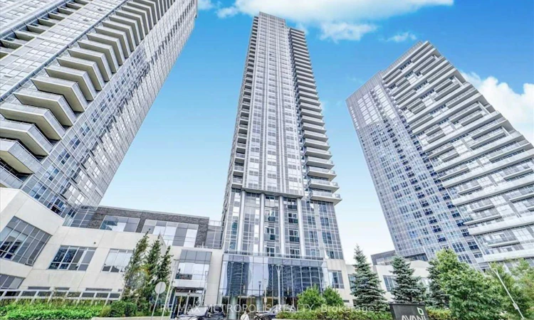 507-255 Village Green Square