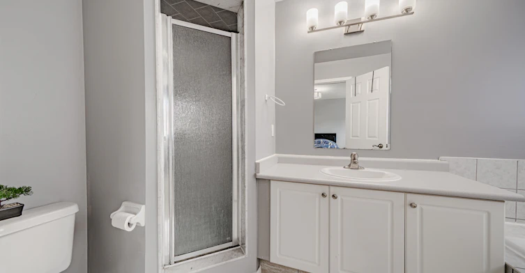 Upper-28 Samandria Avenue, Whitby, ON, L1R 2Z7 - 33