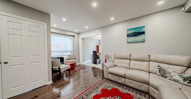 Upper-28 Samandria Avenue, Whitby, ON, L1R 2Z7 - 5