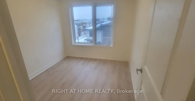 327-1695 Dersan Street, Pickering, ON, L1X 0S9 - 10