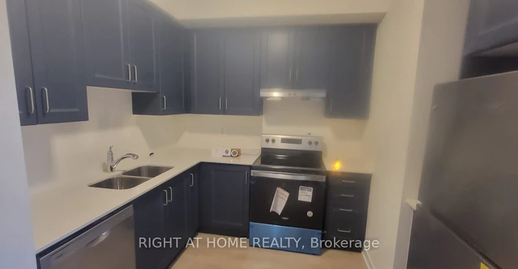 327-1695 Dersan Street, Pickering, ON, L1X 0S9 - 4