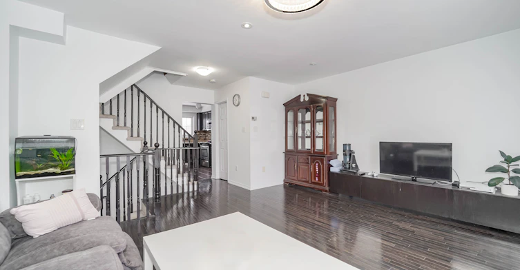 401 Rossland Road E, Ajax, ON, L1Z 0M7 - 13
