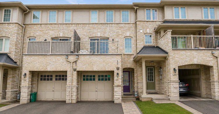 401 Rossland Road E, Ajax, ON, L1Z 0M7
