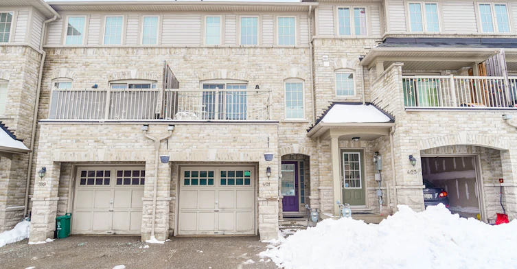 401 Rossland Road E, Ajax, ON, L1Z 0M7