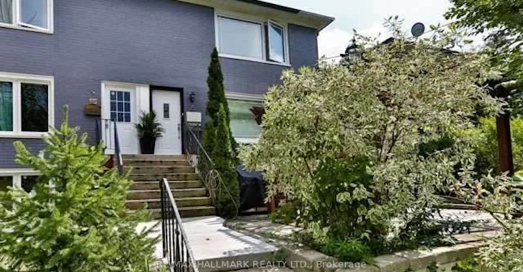 25 Love Crescent, Toronto, ON, M4E 1V6 - 17