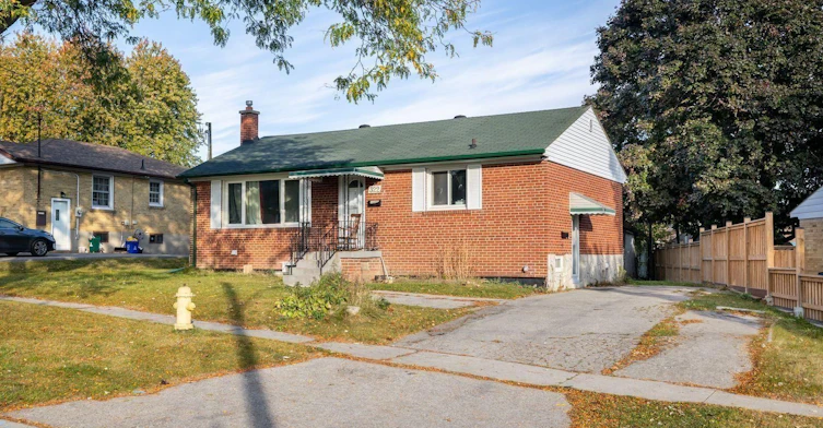 322 Jasper Avenue, Oshawa, ON, L1J 1L5