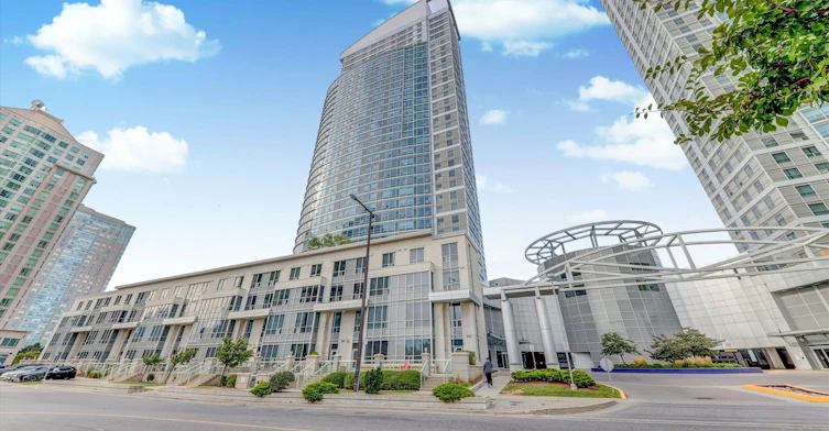 Th307-36 Lee Centre Drive, Toronto, ON, M1H 3J1 - 2