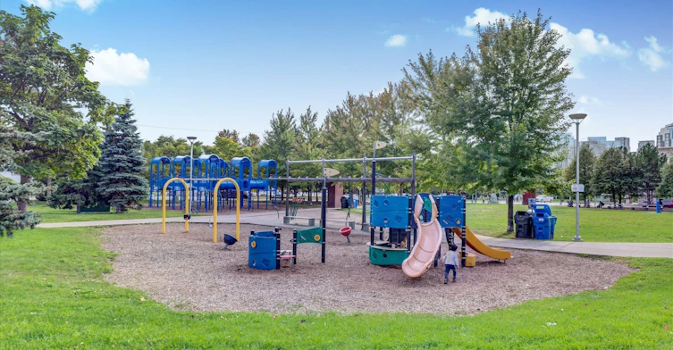 Th307-36 Lee Centre Drive, Toronto, ON, M1H 3J1 - 36