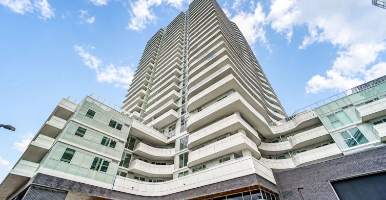 1206-1010 Sandy Beach Road, Pickering, ON, L1W 0C7