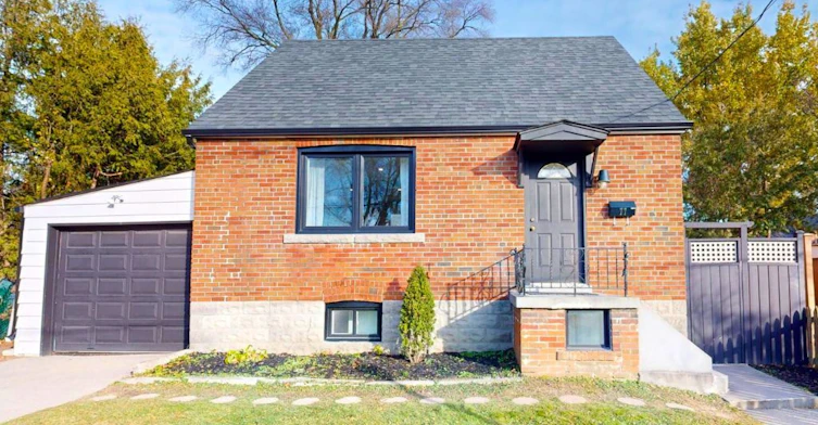 77 Glenburn Avenue, Toronto, ON, M4B 2X7
