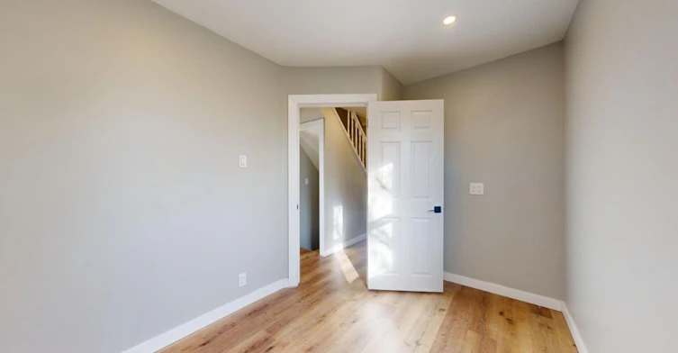 77 Glenburn Avenue, Toronto, ON, M4B 2X7 - 12