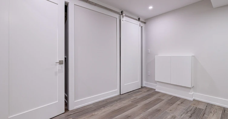 B-924 Broadview Avenue, Toronto, ON, M4K 2R1 - 10