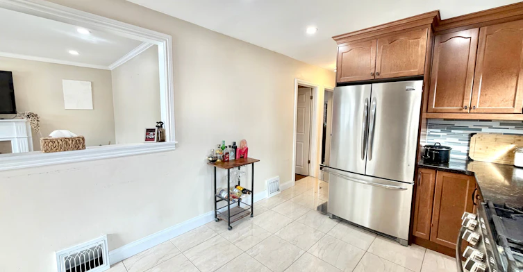 Main Floor-67 Highland Avenue, Oshawa, ON, L1H 6A4 - 11