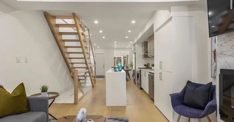 386 Coxwell Avenue, Toronto, ON, M4L 3B7 - 30