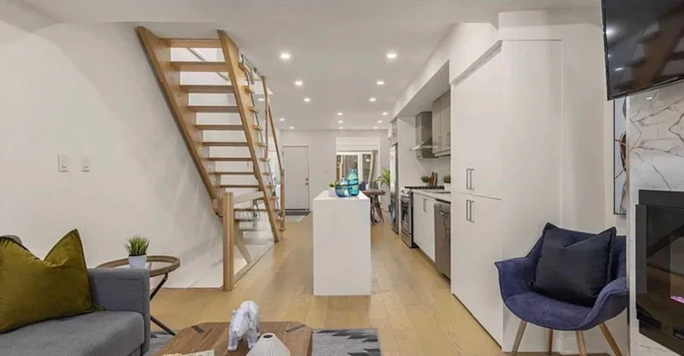 386 Coxwell Avenue, Toronto, ON, M4L 3B7 - 12