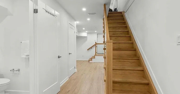 386 Coxwell Avenue, Toronto, ON, M4L 3B7 - 4