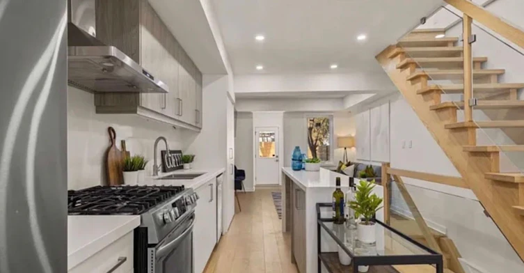 386 Coxwell Avenue, Toronto, ON, M4L 3B7 - 28