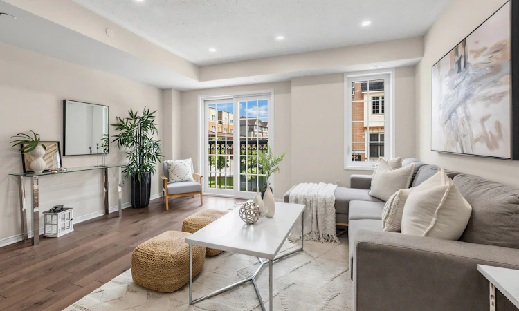 204-2494 Rosedrop Path
