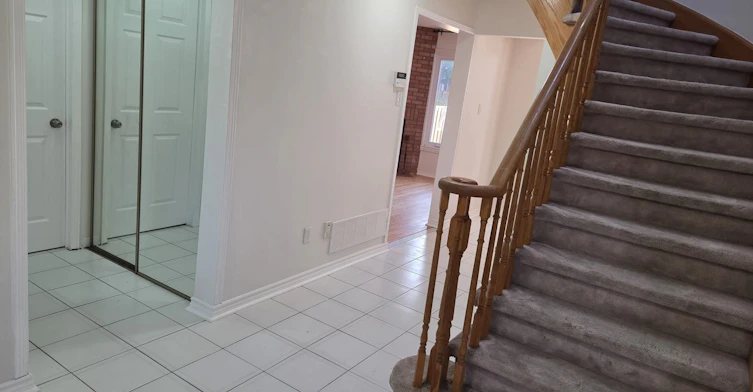 211 Ponymeadow Terrace, Toronto, ON, M1C 4W2 - 2
