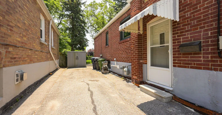 Lower-17 Park Street, Toronto, ON, M1N 2N3 - 3