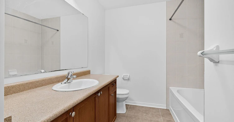 1384 Rennie Street W, Oshawa, ON, L1K 0H1 - 19
