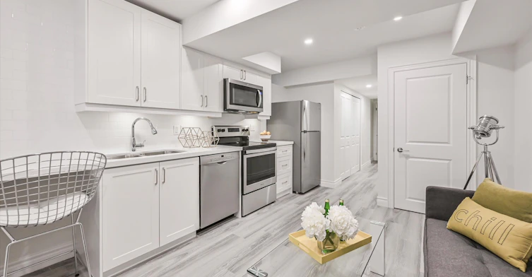 B-922 Logan Avenue, Toronto, ON, M4K 3E4 - 2