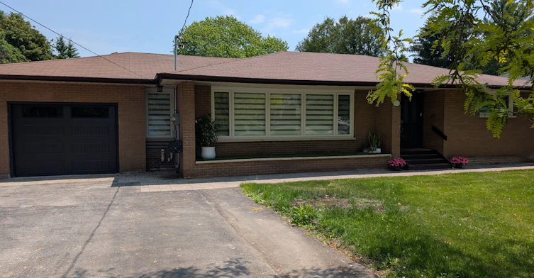 Unit 2-251 Meadow Road, Whitby, ON, L1N 3K1