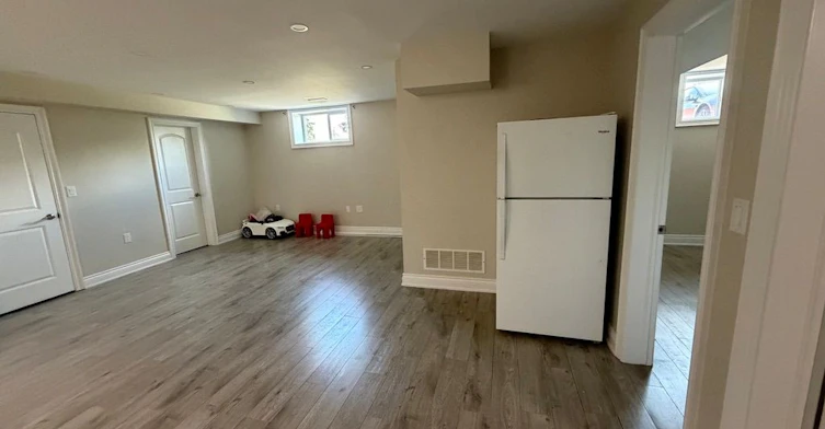 Bsmt-2 Lewiston Road, Toronto, ON, M1P 1X7 - 7