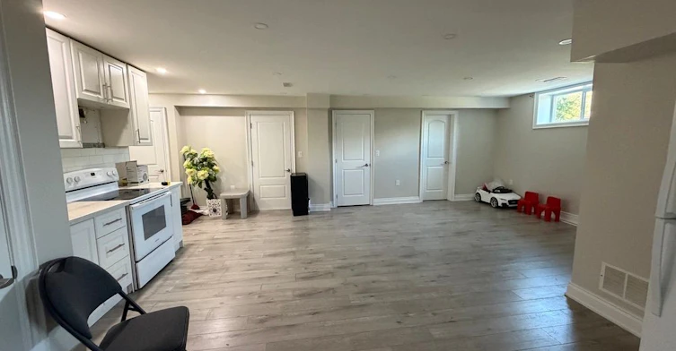 Bsmt-2 Lewiston Road, Toronto, ON, M1P 1X7 - 17