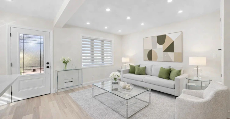 Main Fl-961 Victoria Park Avenue, Toronto, ON, M4B 2J4