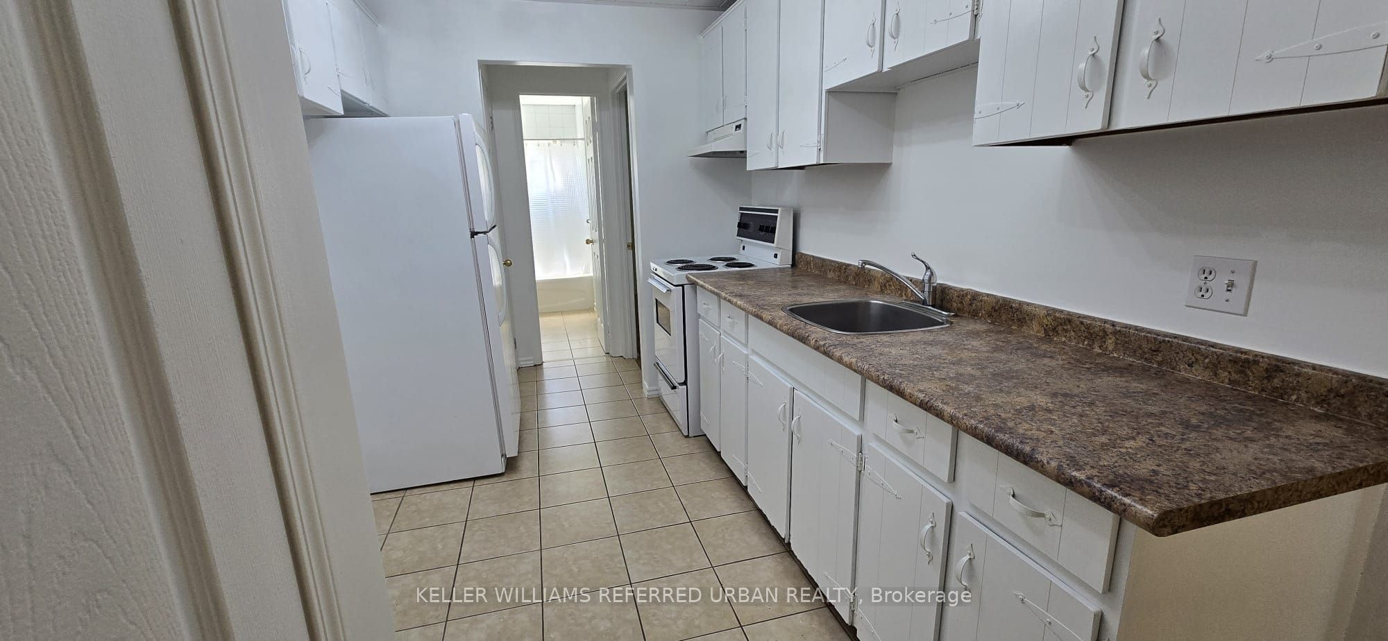 4-303 Frontenac Avenue, Oshawa, ON, L1J 2A7 - 4