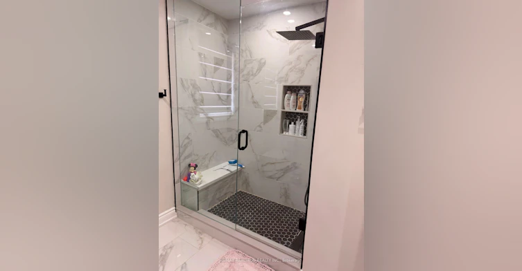 119 Elizabeth Street, Oshawa, ON, L1J 8L9 - 9