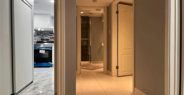 Bsmt-41 Roseglor Crescent, Toronto, ON, M1P 3T5 - 7