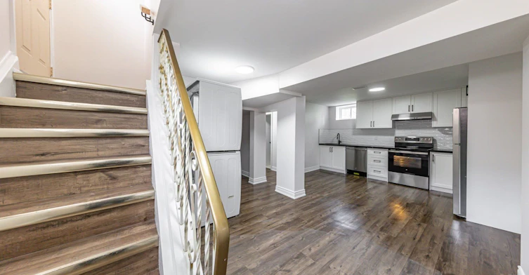 Lower-6 Paloma Place, Toronto, ON, M1J 1P7 - 2