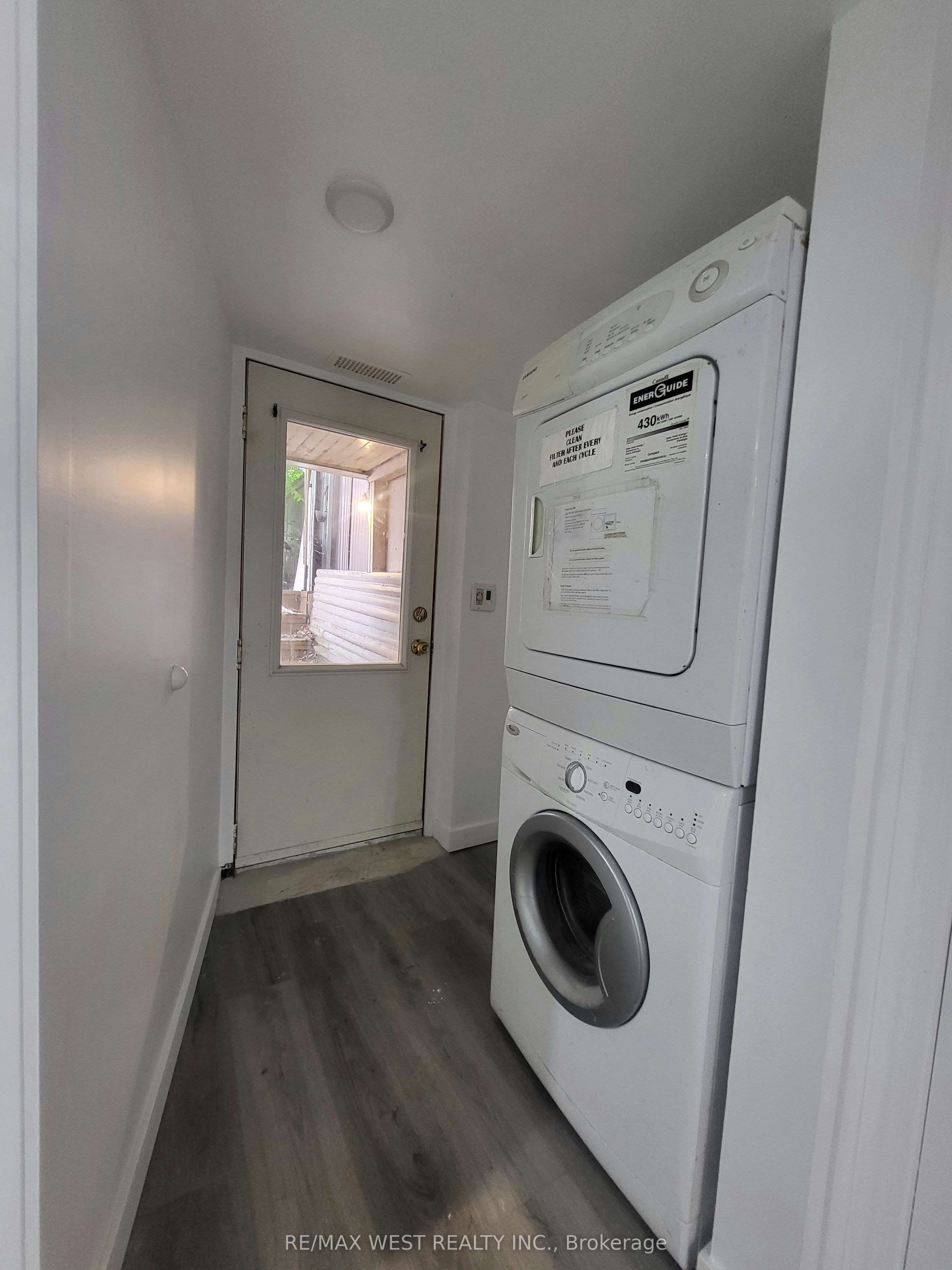 Lower-975 Broadview Avenue, Toronto, ON, M4K 2R9 - 6