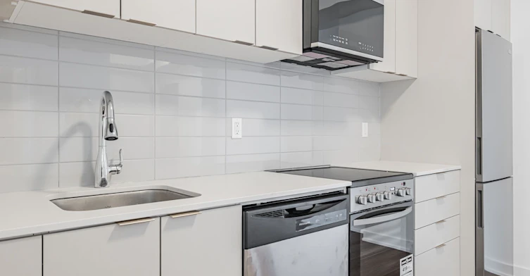 413-4569 Kingston Road, Toronto, ON, M1E 2P2 - 8