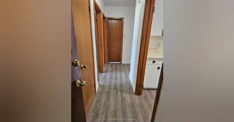 5-423 Pharmacy Avenue, Toronto, ON, M1L 3G5 - 3