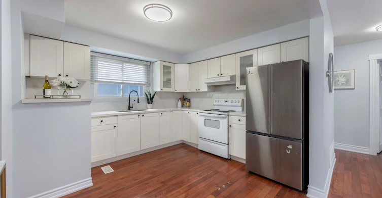 608 Mccowan Road, Toronto, ON, M1J 1K1 - 2