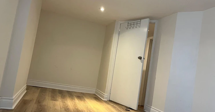 220 Holborne Avenue, Toronto, ON, M4C 2R9 - 29