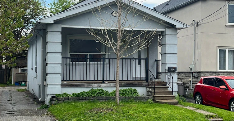 220 Holborne Avenue, Toronto, ON, M4C 2R9 - 33