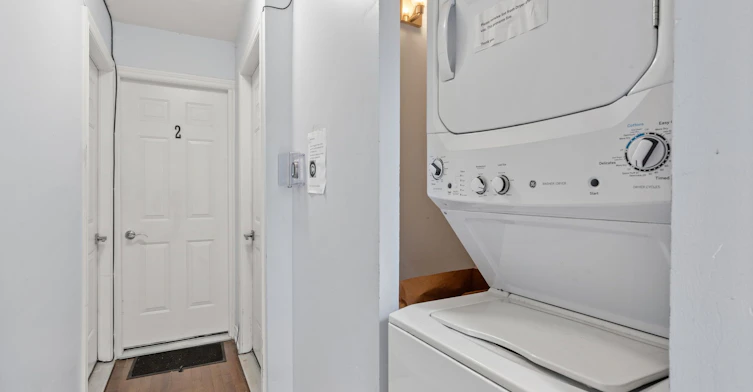3-82 Halsey Avenue, Toronto, ON, M4B 1A9 - 17
